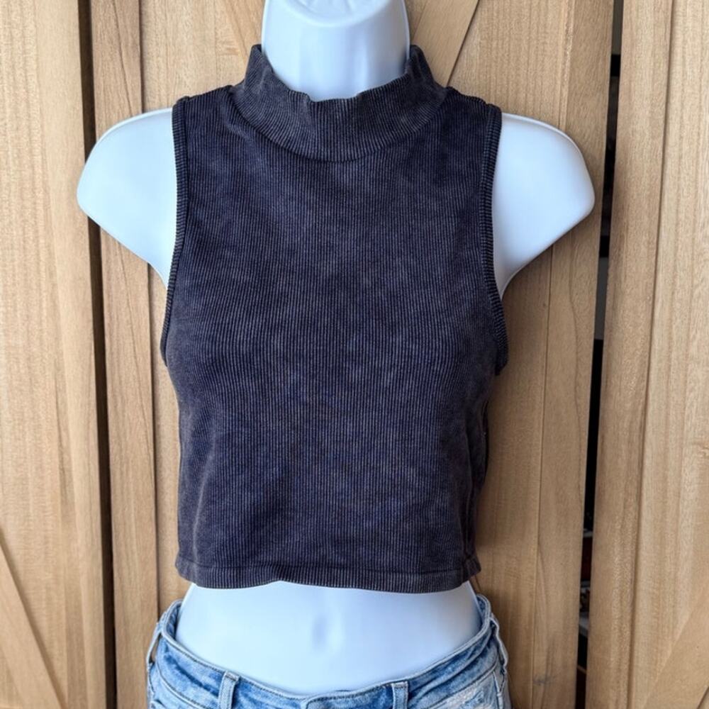 Madden Girl Charcoal Mock Neck Ribbed Sleeveless Crop Top